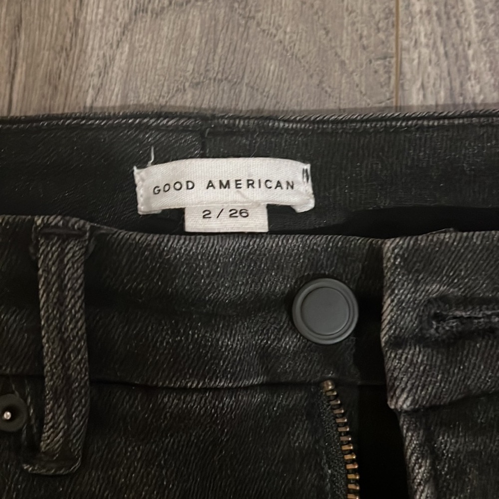 NWT Good American split hem jeans